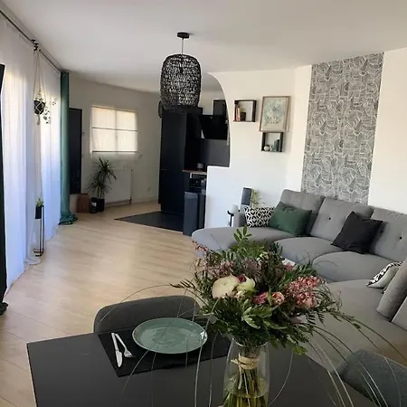 4 Pers, Cdg Aeroport, Parc Des Expositions, * Villepinte (Seine-Saint-Denis)